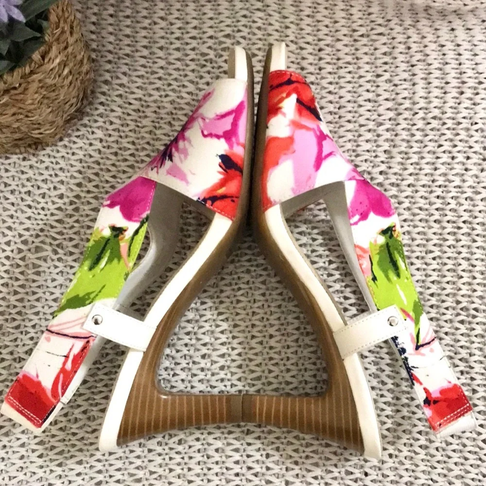 Aerosoles Floral Rewrote Canvas Slingback
